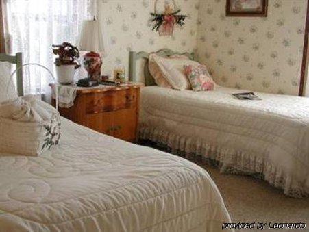Rocking Horse Inn Ravenna Room photo